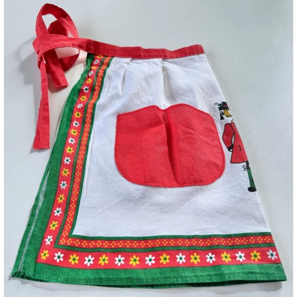 Vintage 1970s half apron, PennDutch boy and girl, kitsch kitchen linen - Picture 8 of 8